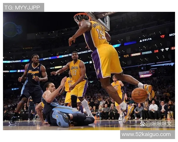 火箭对湖人G2精彩回放分析与赛后点评带你重温激烈对决瞬间